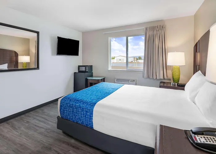 Travelodge By Wyndham Bighorns 3* Lovell